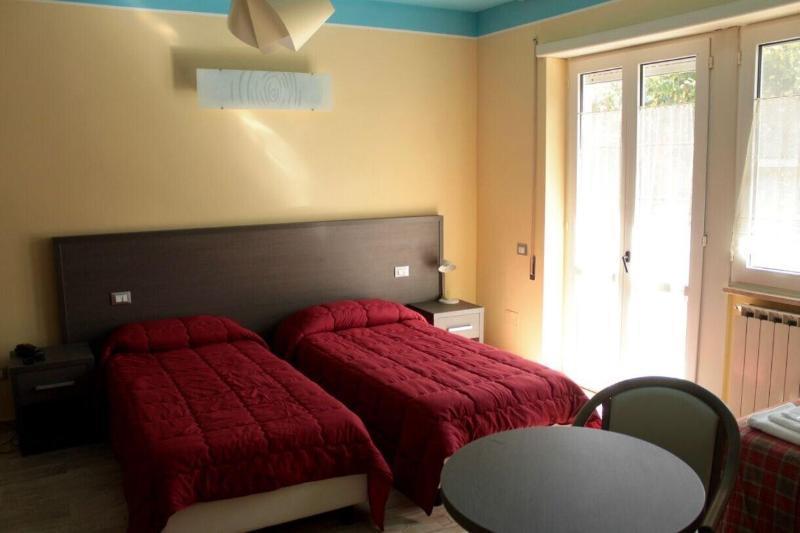 Hotel Villa Aurora Latina Eksteriør bilde