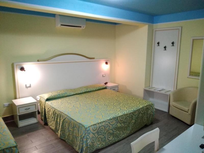 Hotel Villa Aurora Latina Eksteriør bilde