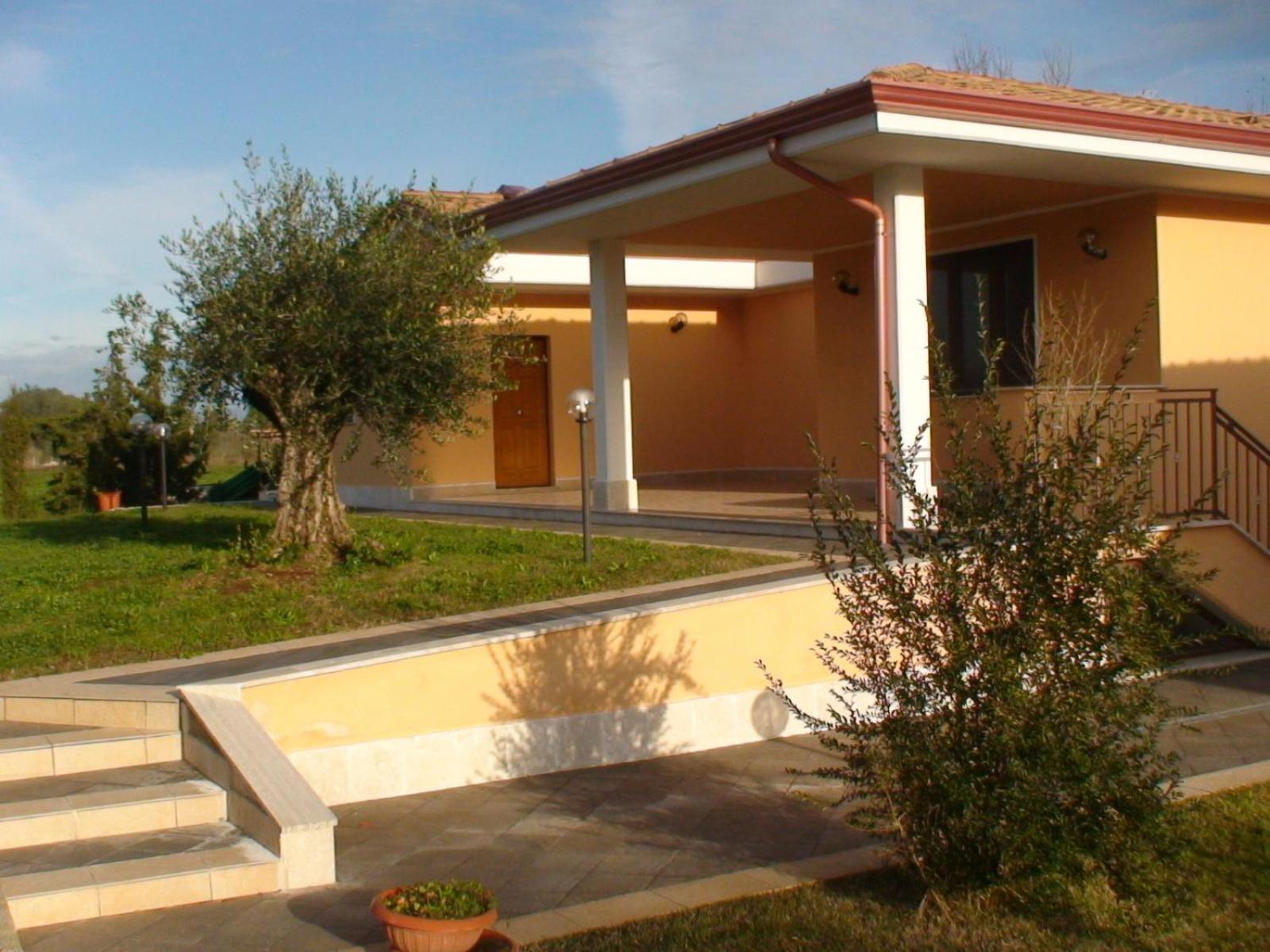 Hotel Villa Aurora Latina Eksteriør bilde