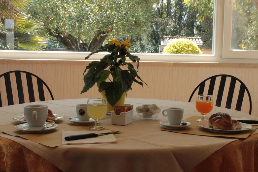 Hotel Villa Aurora Latina Eksteriør bilde